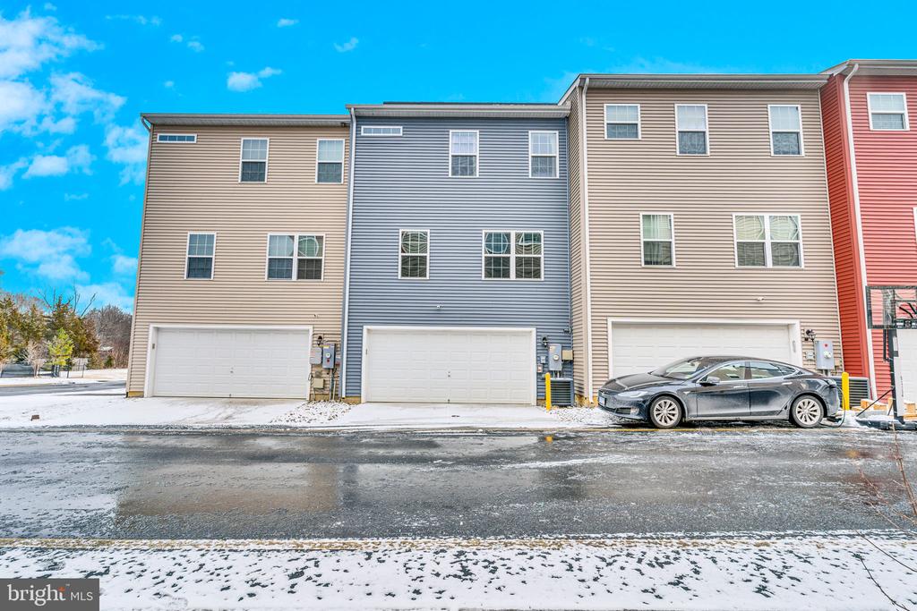 9903 Cedarmass Cir