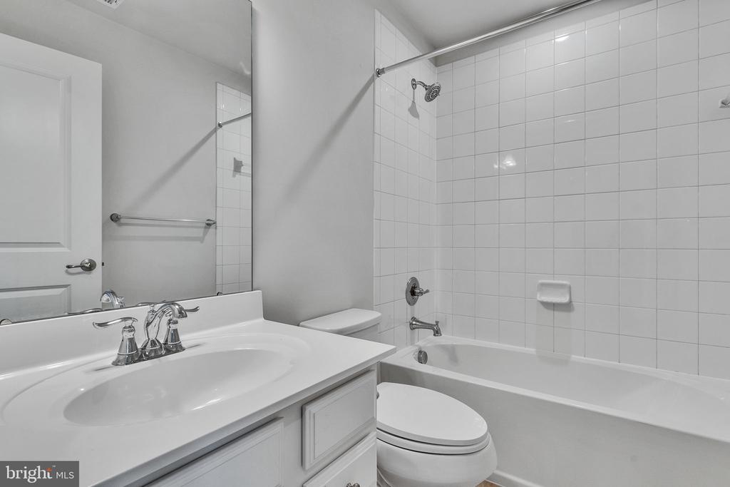 9903 Cedarmass Cir