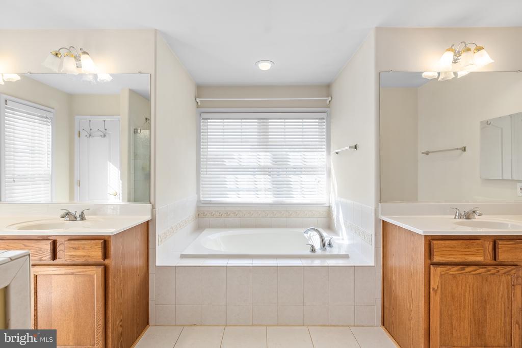 10815 STACY RUN