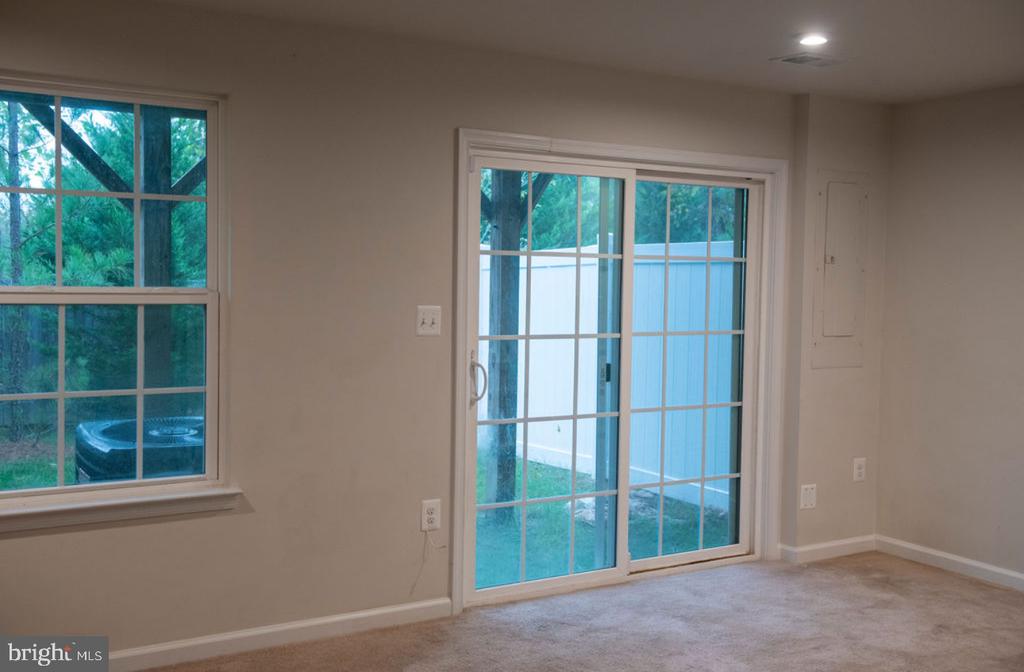 9816 CEDARMASS CIRCLE