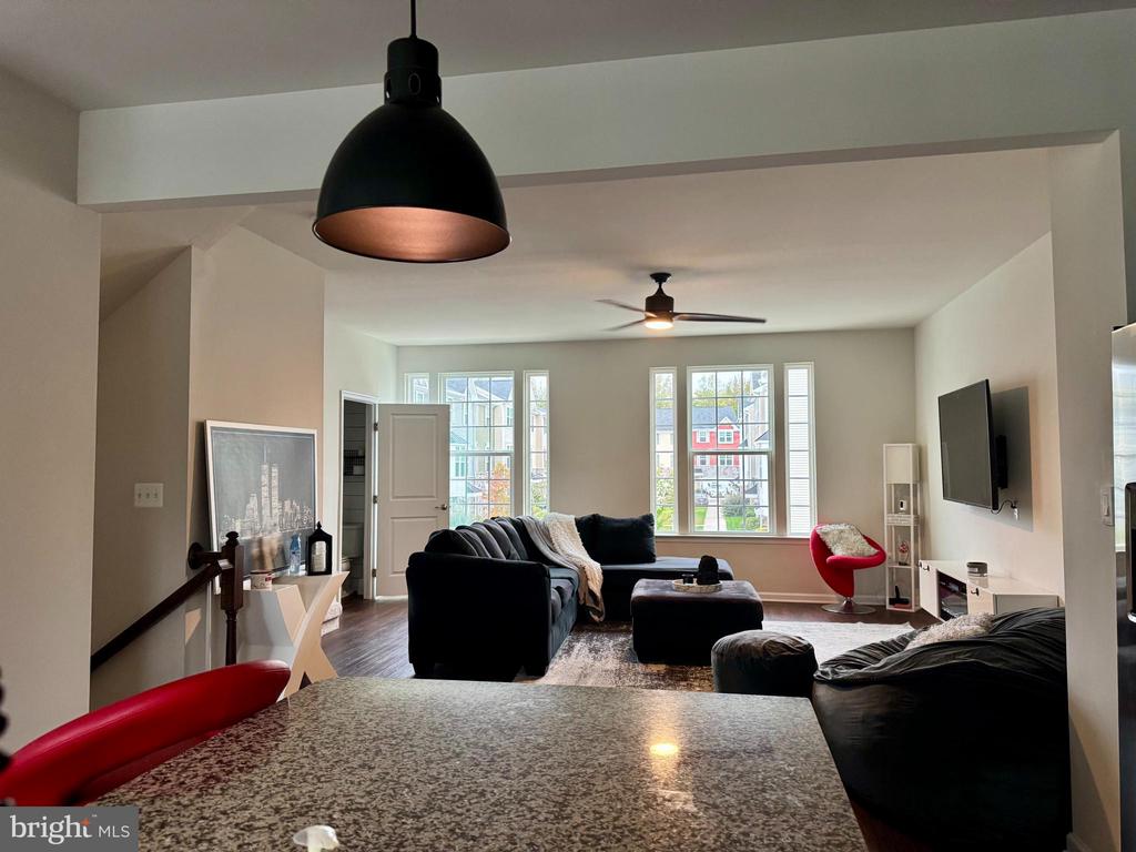 9816 CEDARMASS CIRCLE