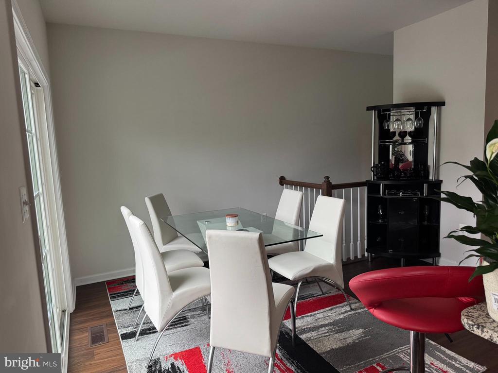 9816 CEDARMASS CIRCLE