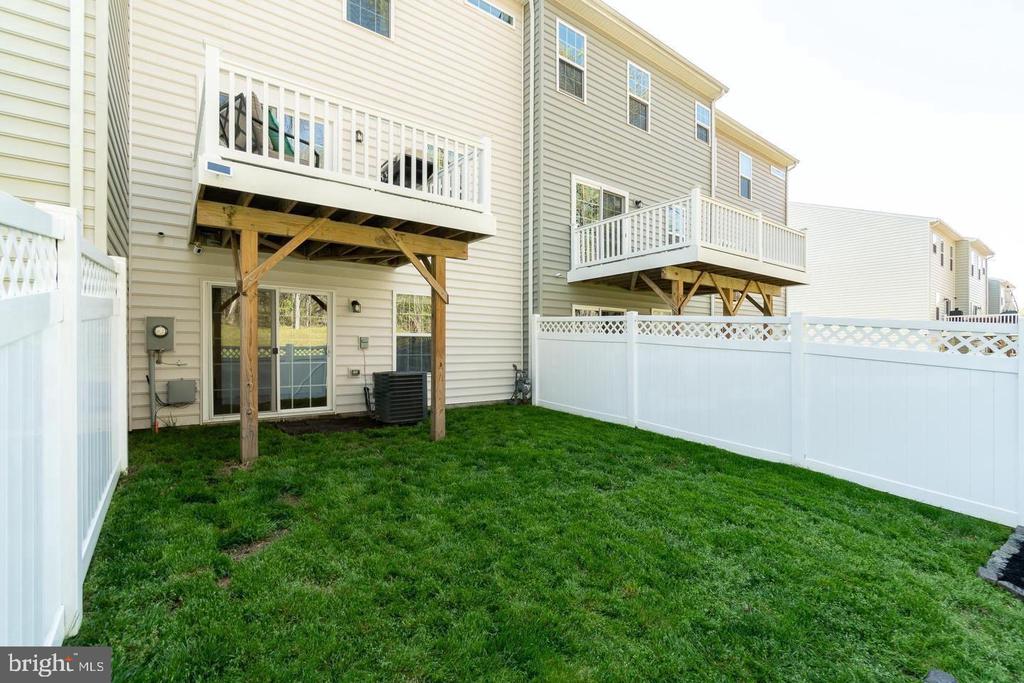 316 Landing Dr