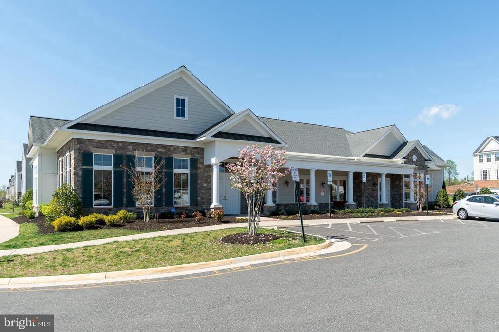 316 Landing Dr