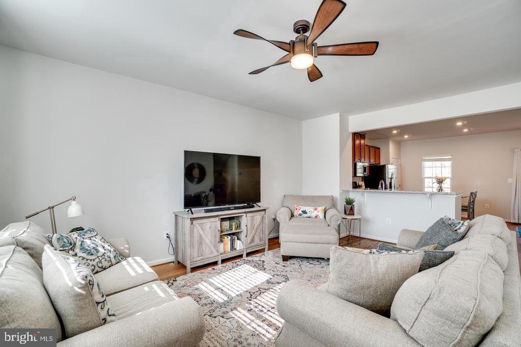 316 Landing Dr
