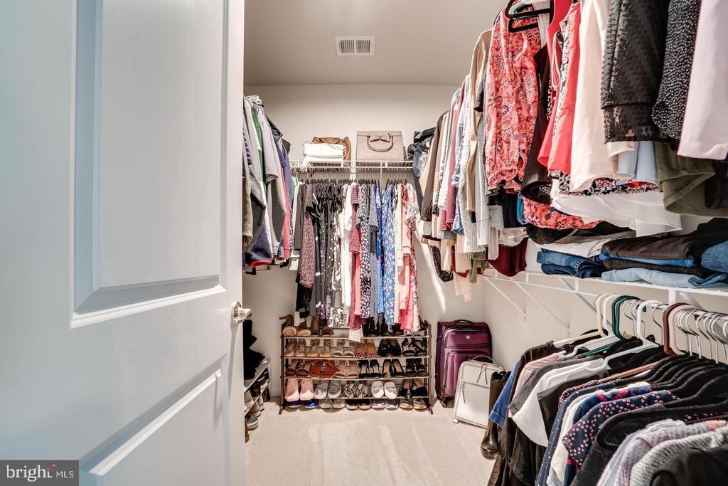 316 Landing Dr