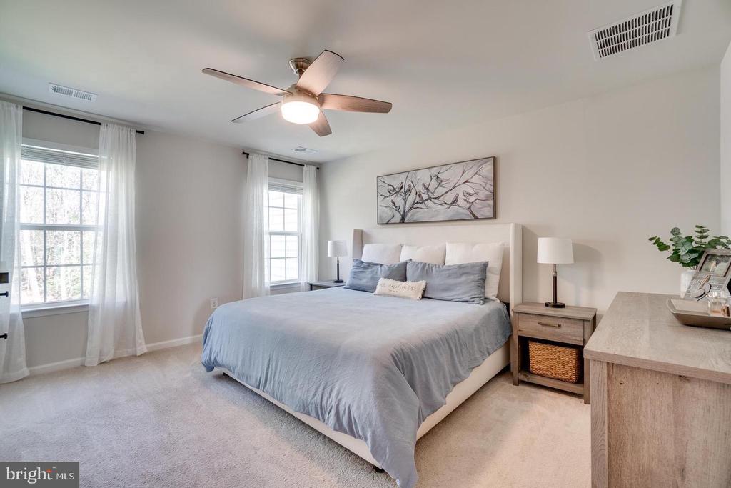 316 Landing Dr