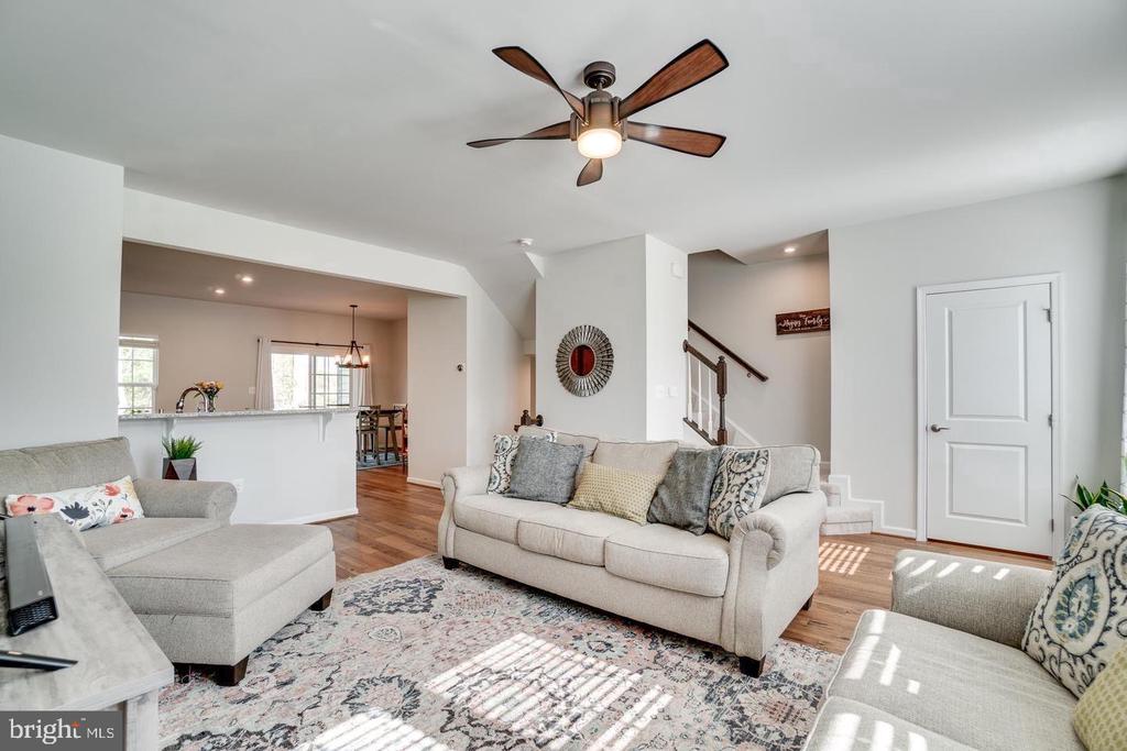 316 Landing Dr