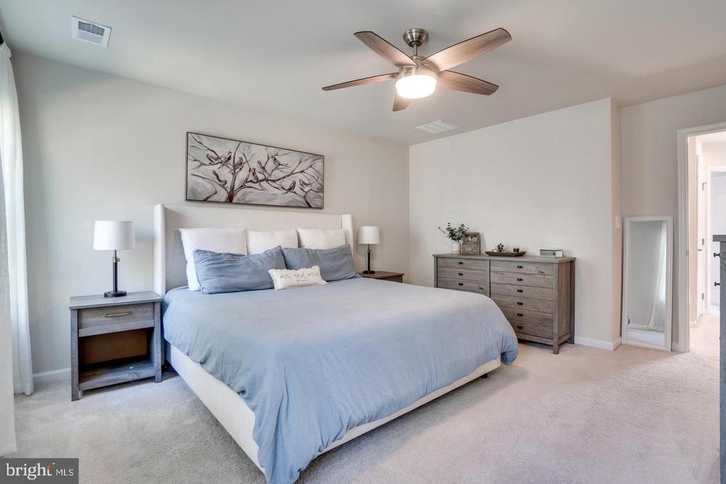 316 Landing Dr