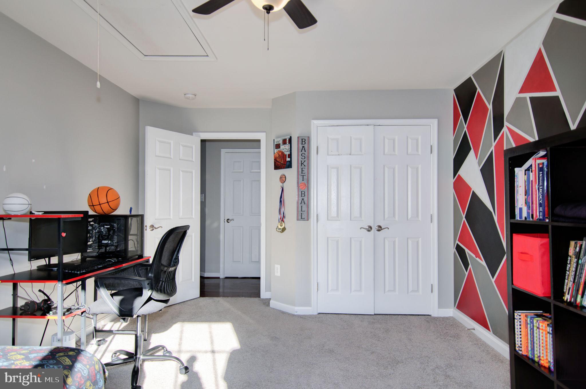 39 FOUNTAIN DRIVE