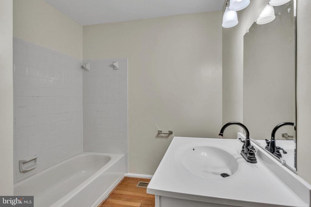 158 Olde Concord Rd