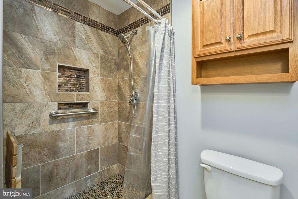 5 WILD PLUM COURT