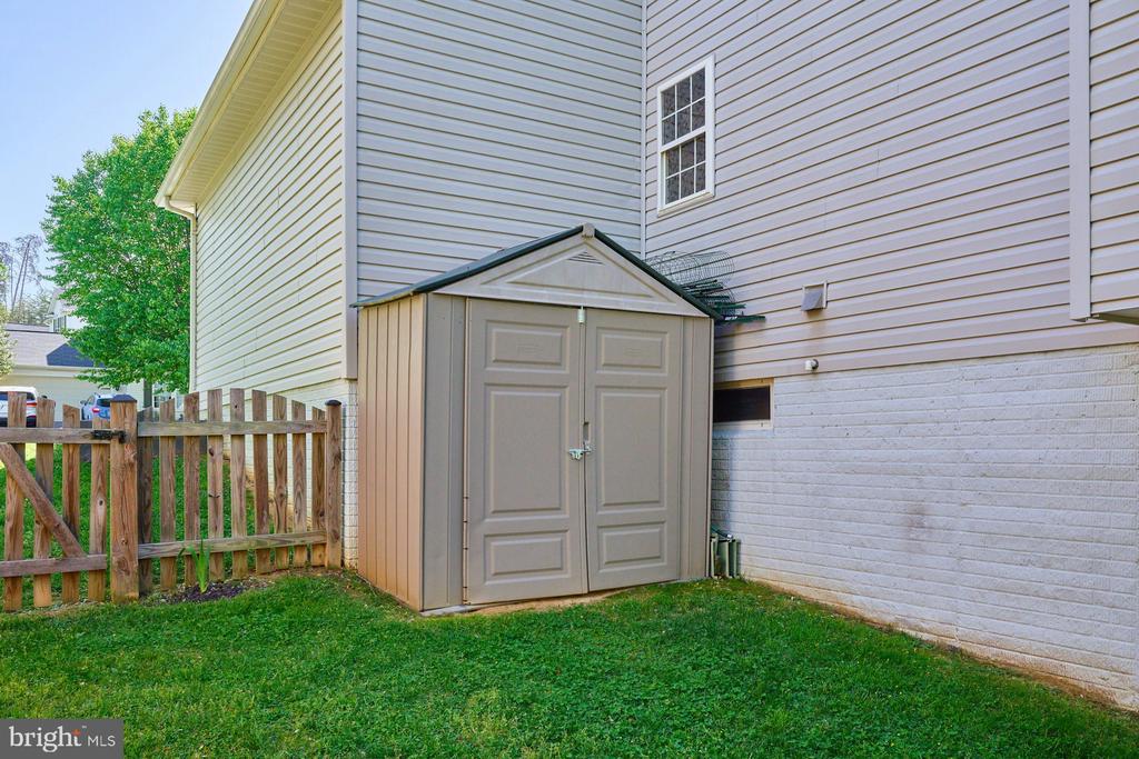 5 WILD PLUM COURT