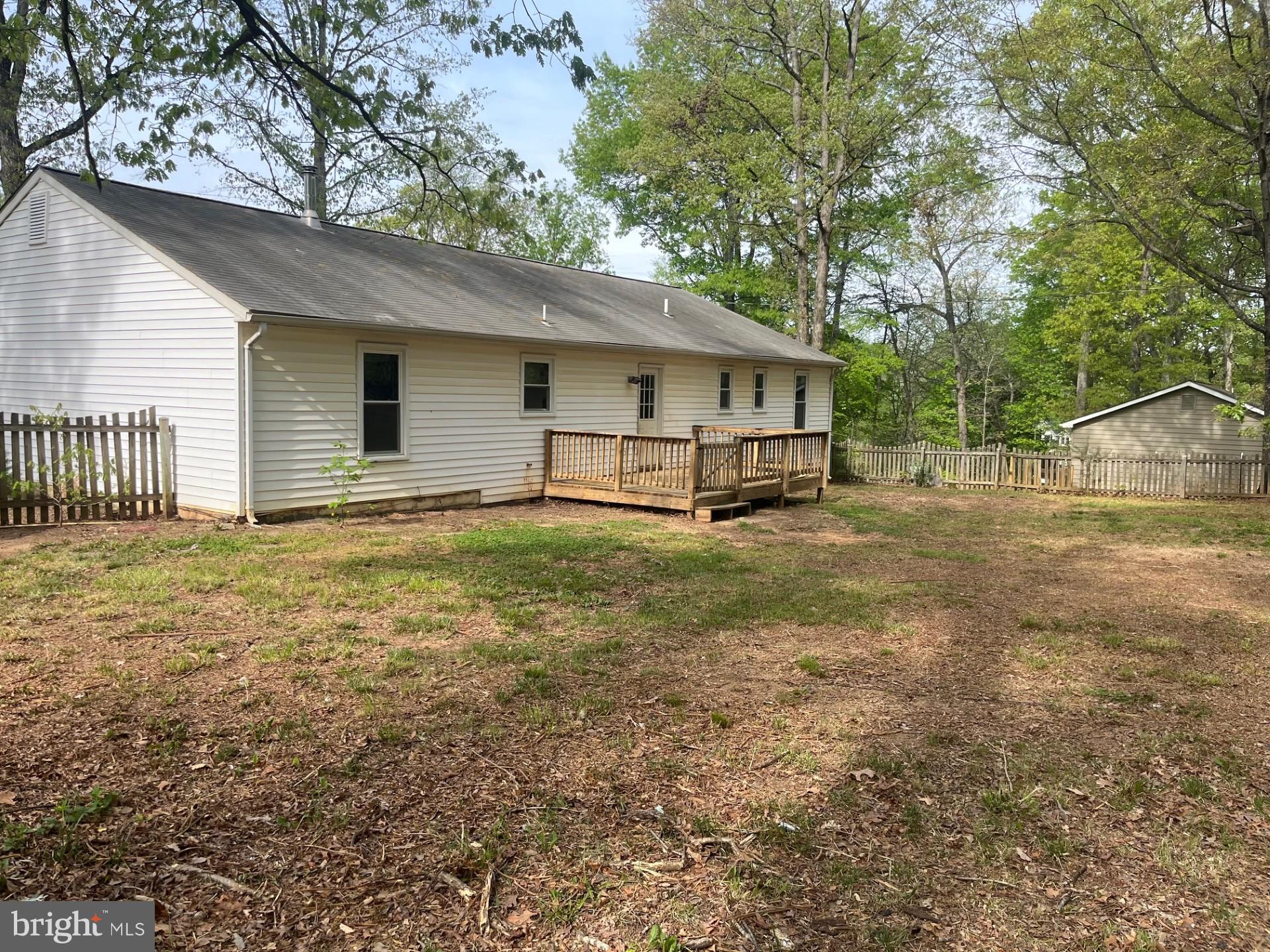 39 HIDDEN LAKE DRIVE