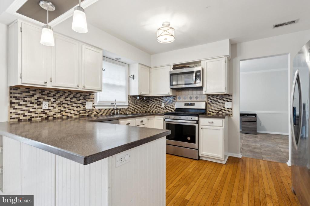 6 BANKSTON COURT