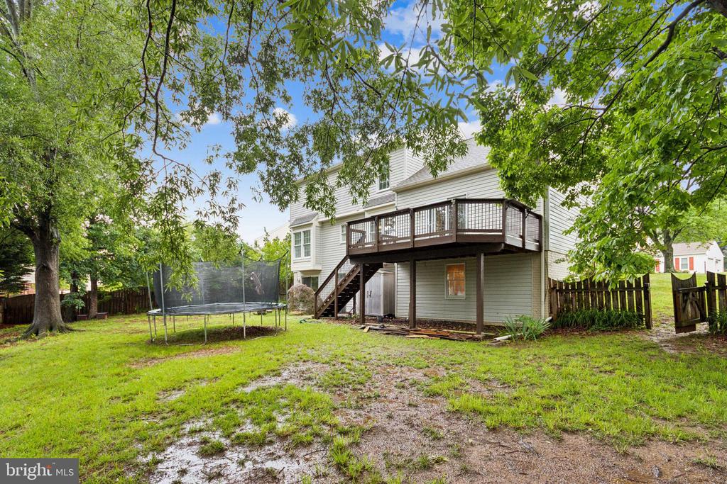 6 BANKSTON COURT