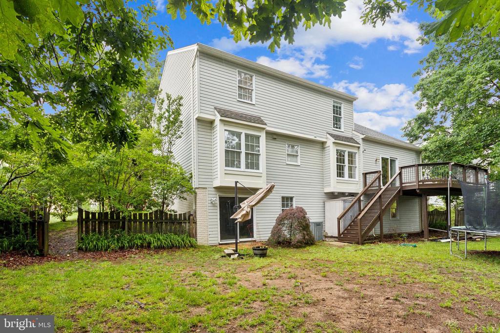 6 BANKSTON COURT