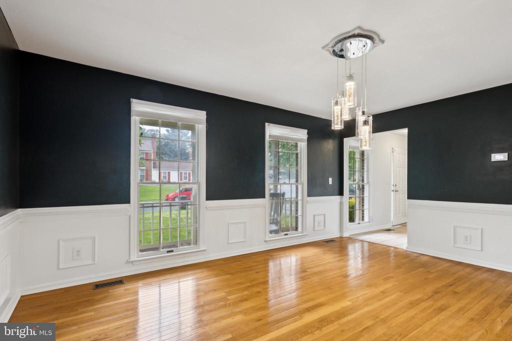 6 BANKSTON COURT