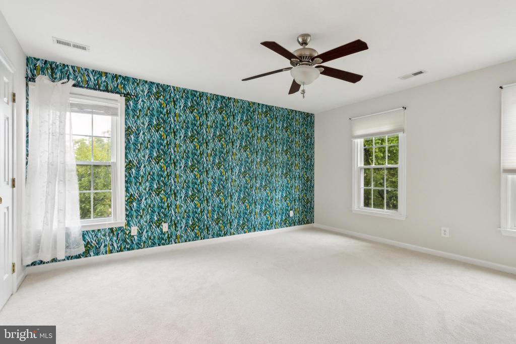 6 BANKSTON COURT