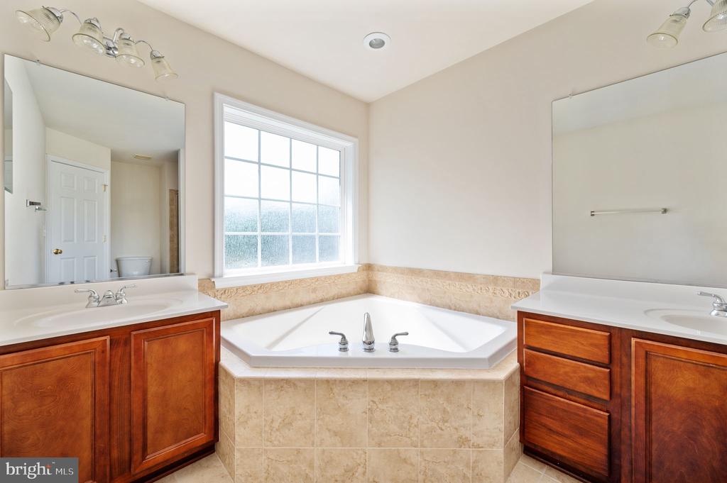 104 REGATTA LANE