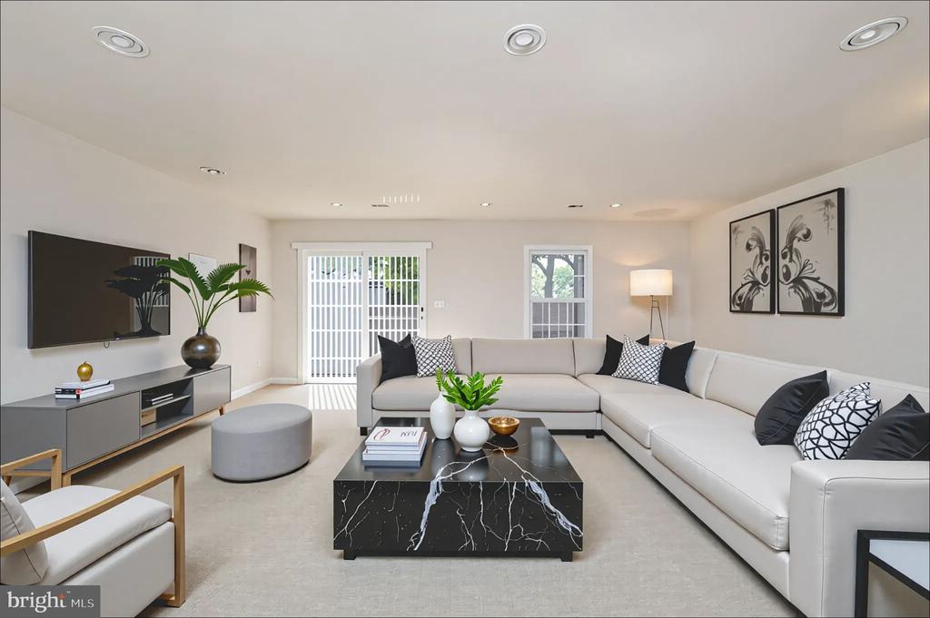 104 REGATTA LANE