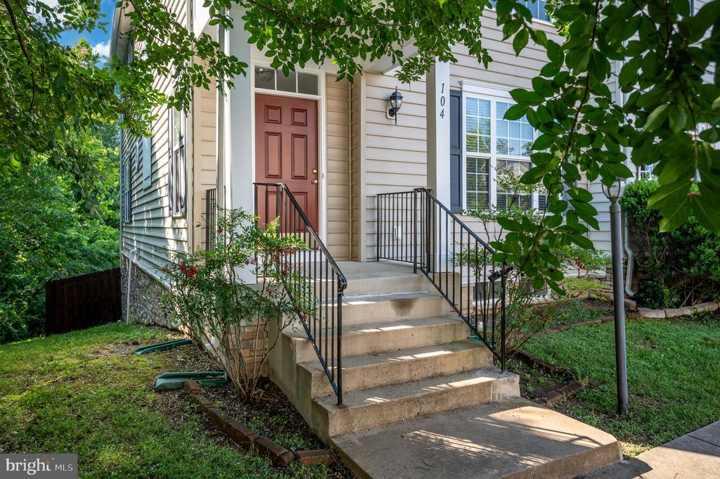 104 REGATTA LANE