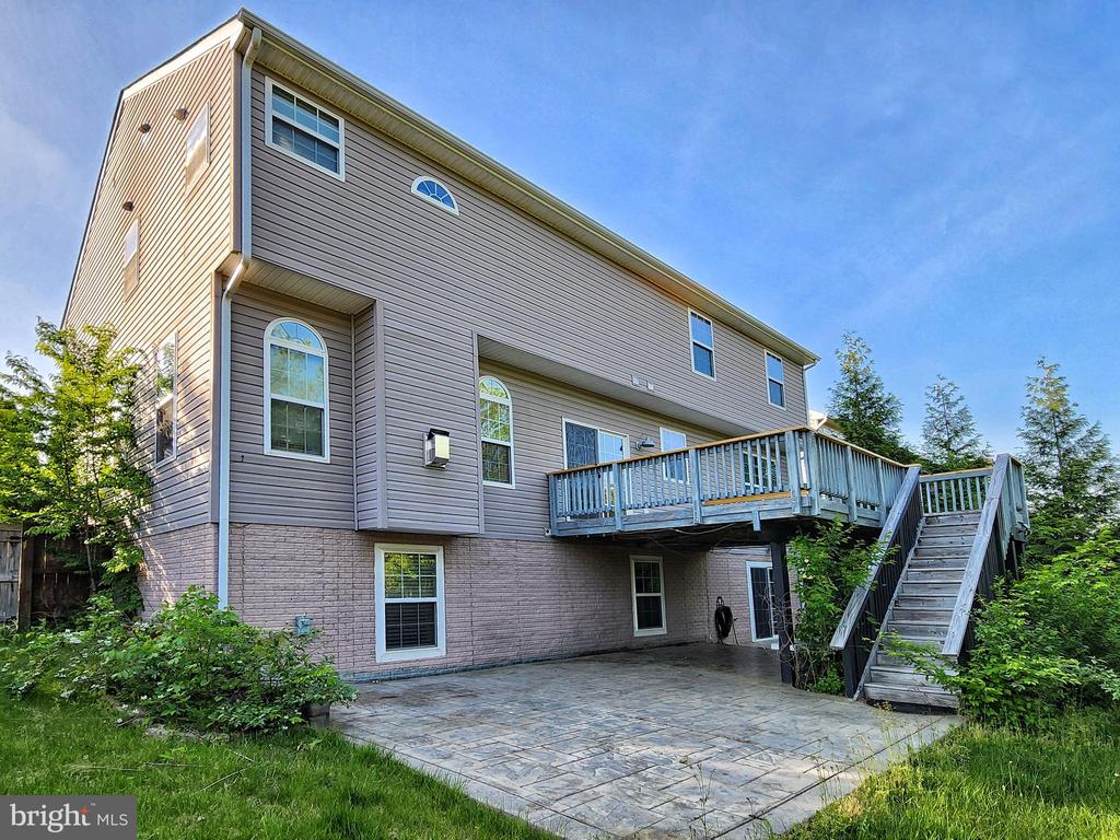 74 SANCTUARY LANE
