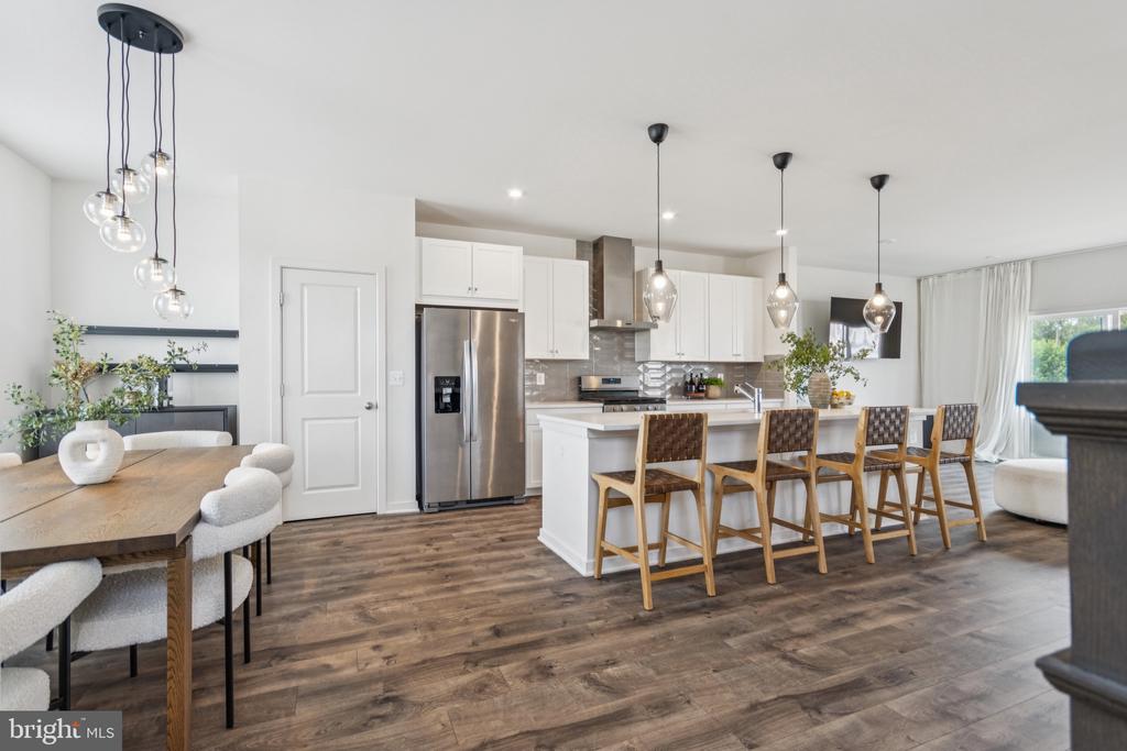 400 HONEYBERRY LANE