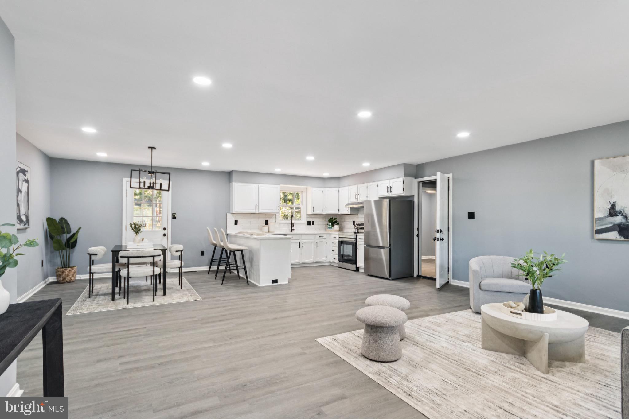 39 HIDDEN LAKE DRIVE