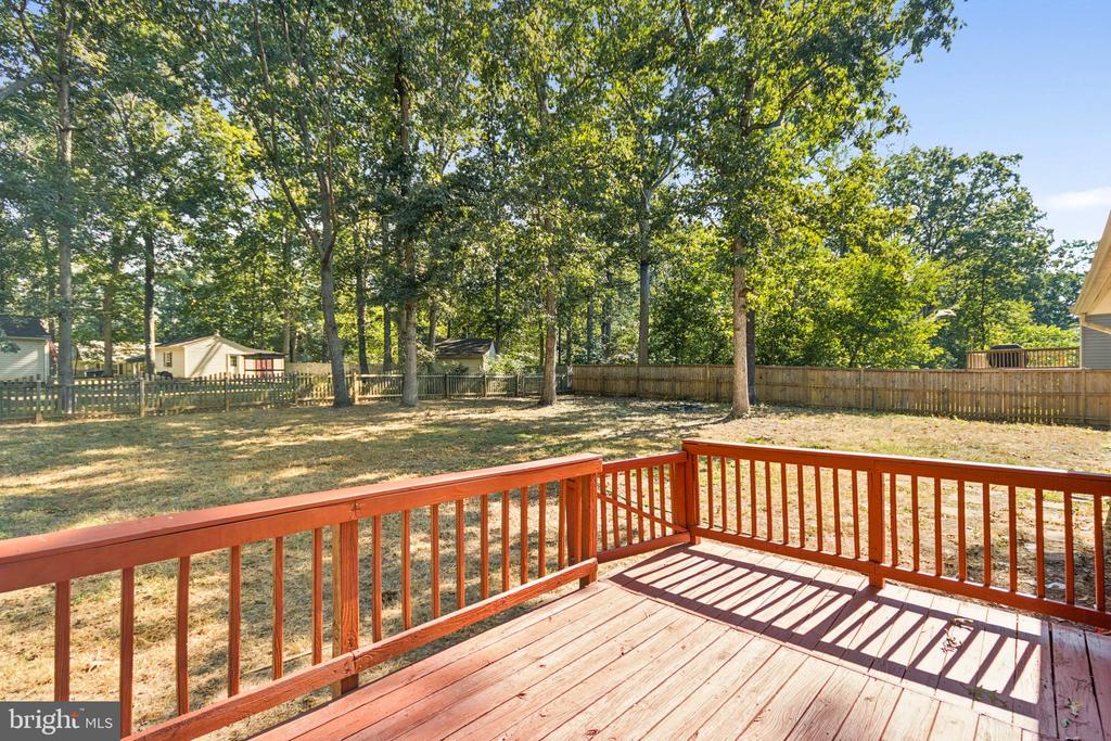 39 HIDDEN LAKE DRIVE