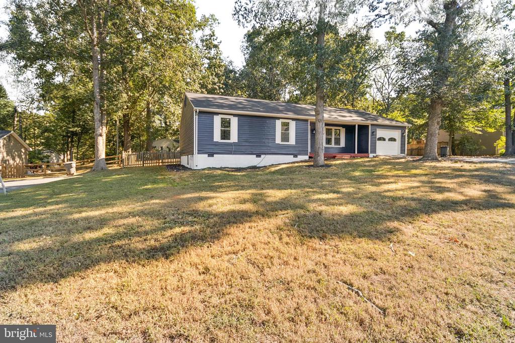 39 HIDDEN LAKE DRIVE
