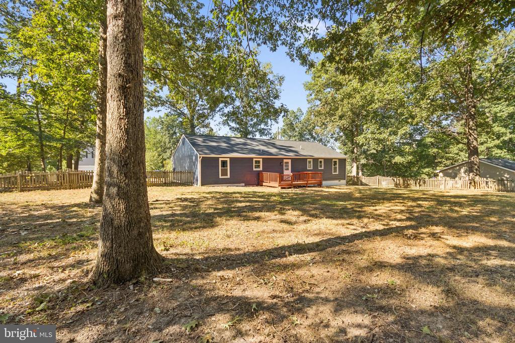 39 HIDDEN LAKE DRIVE