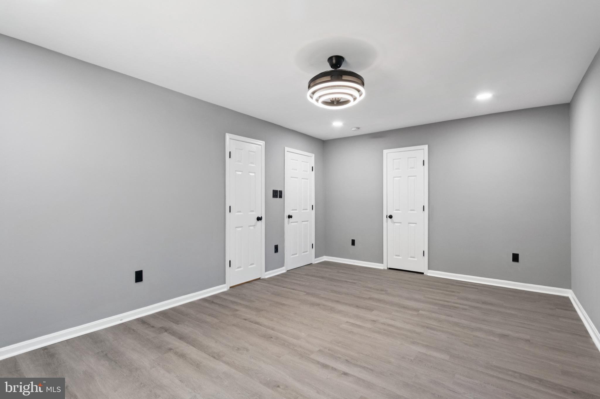 39 HIDDEN LAKE DRIVE