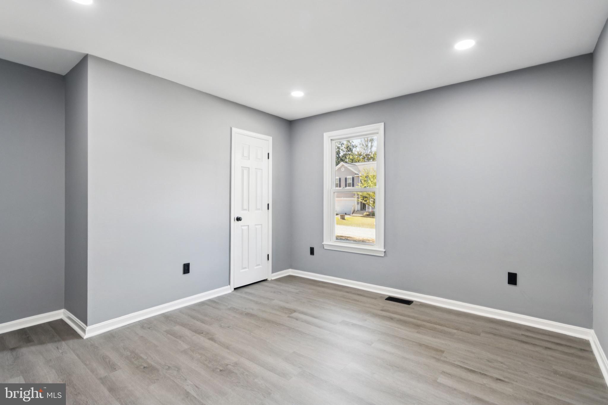 39 HIDDEN LAKE DRIVE