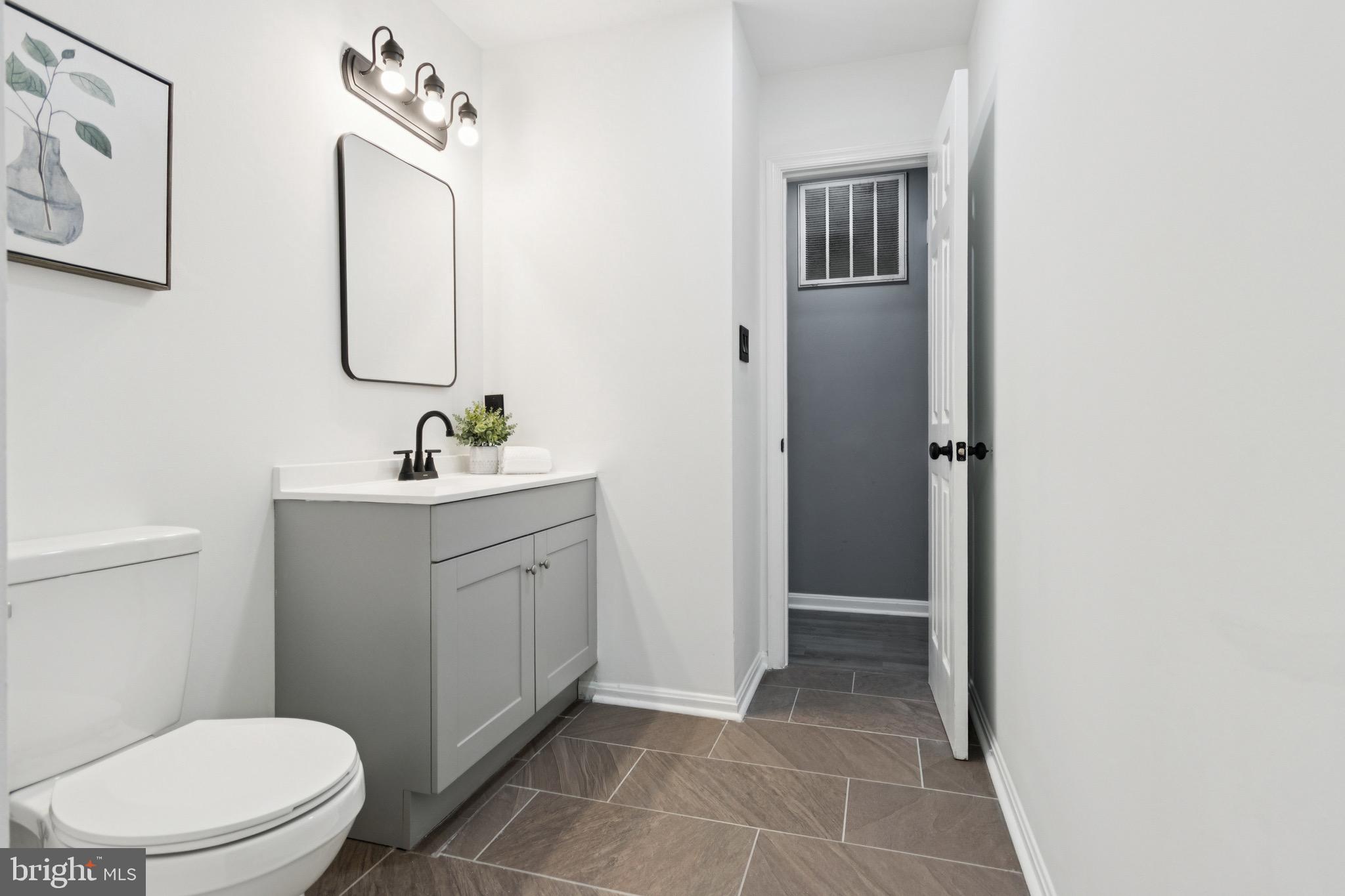 39 HIDDEN LAKE DRIVE