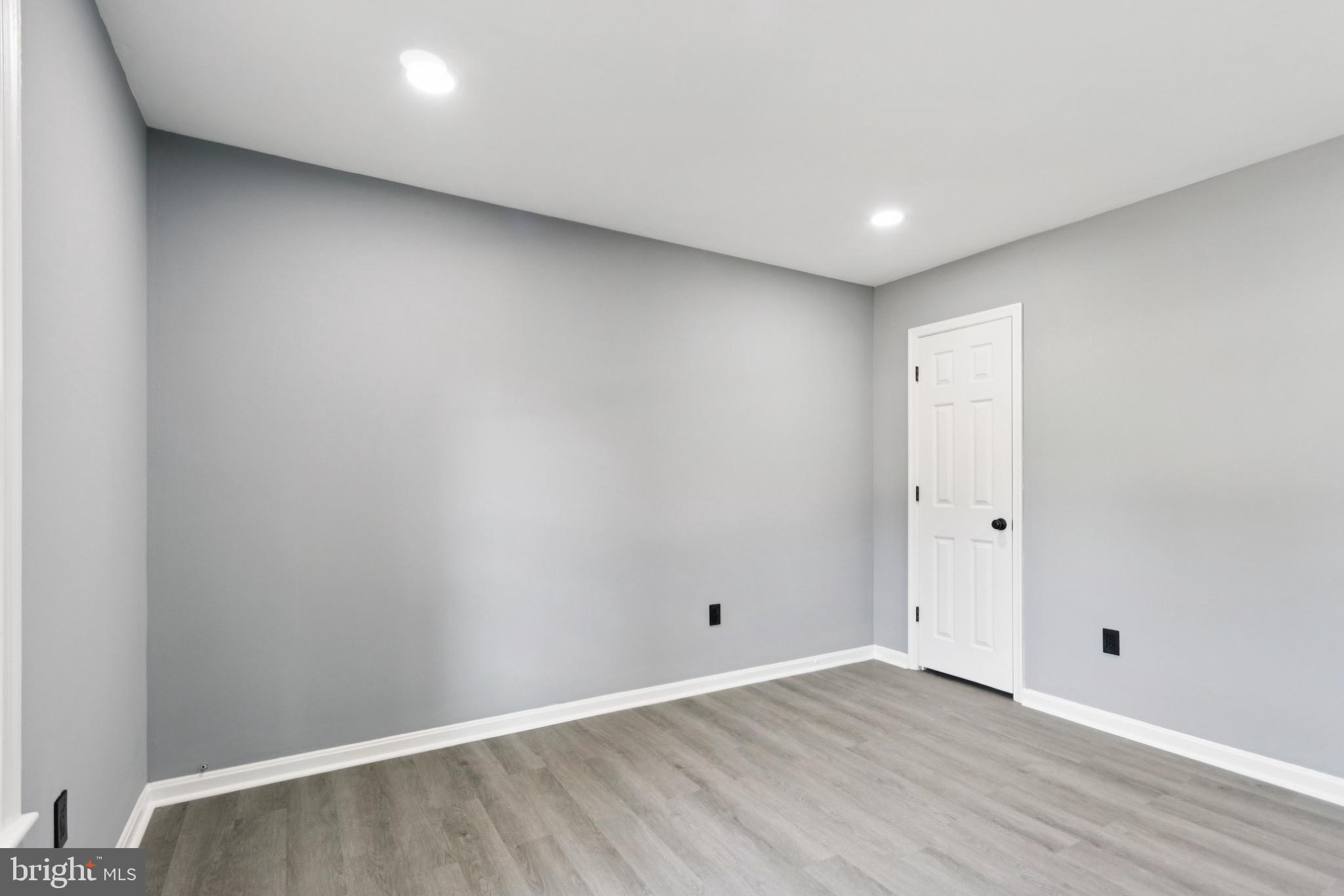 39 HIDDEN LAKE DRIVE