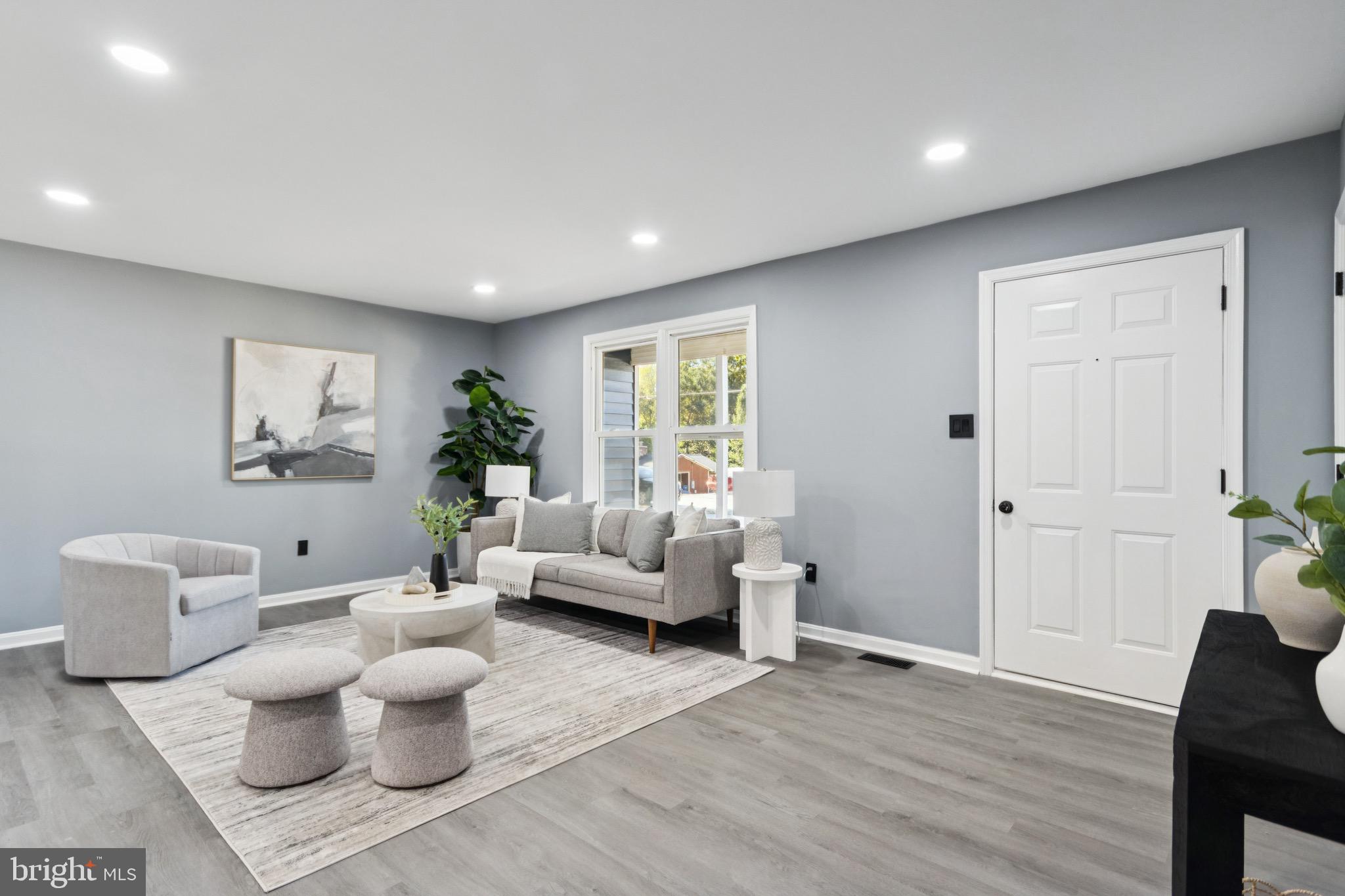 39 HIDDEN LAKE DRIVE