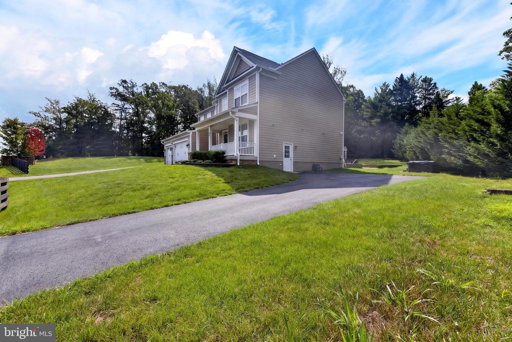 99 BLACK HAWK DRIVE
