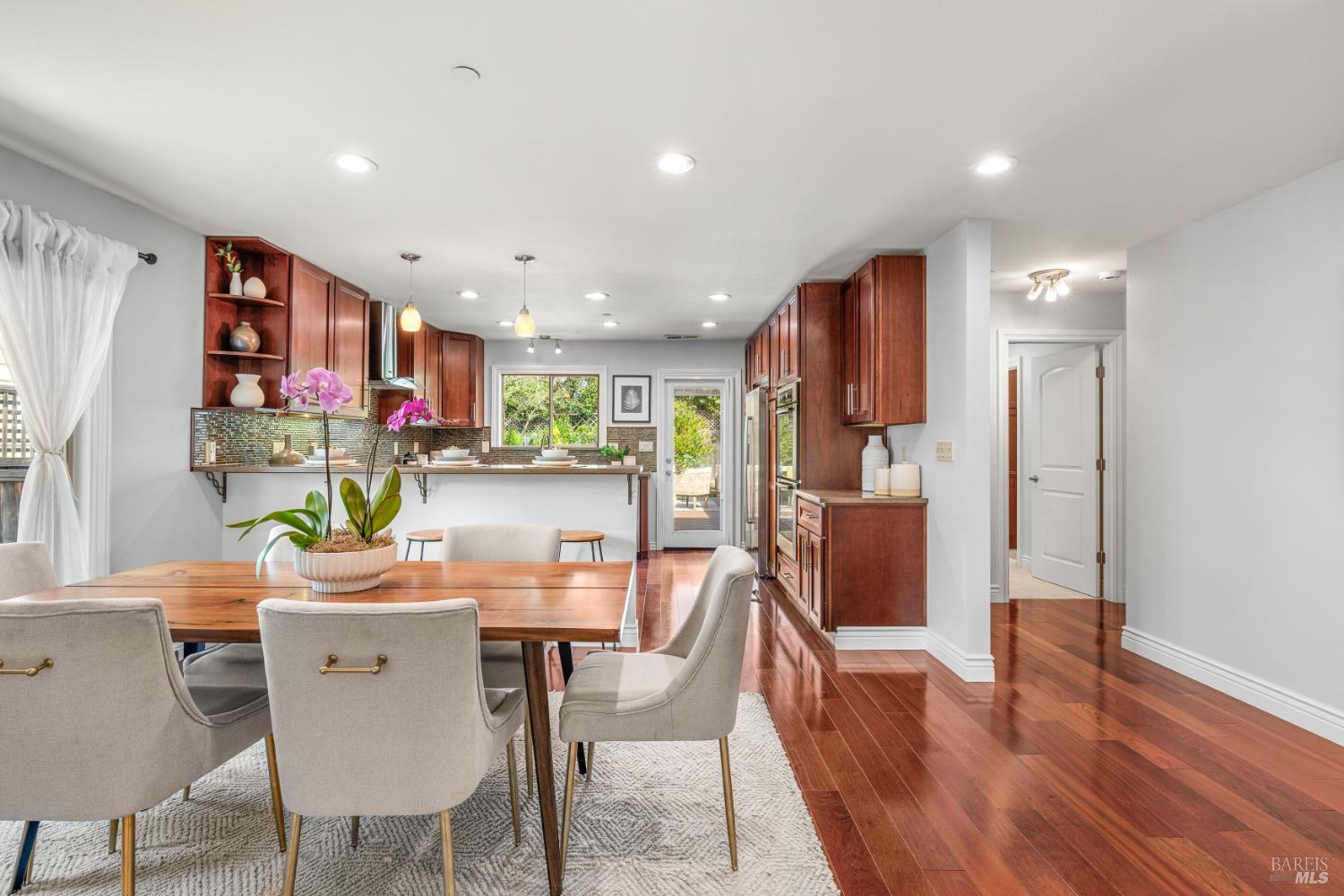 16 Washington Avenue