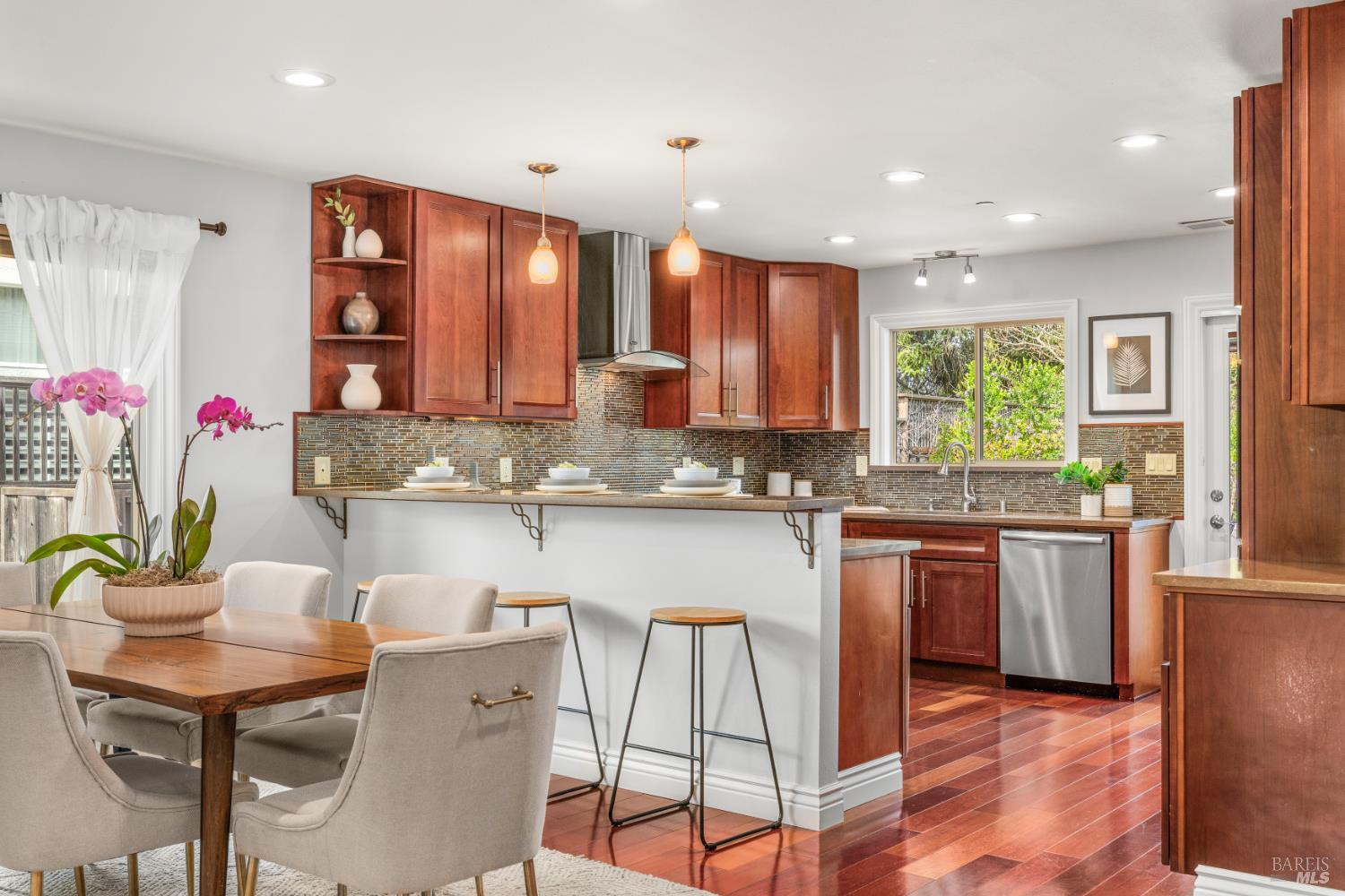 16 Washington Avenue