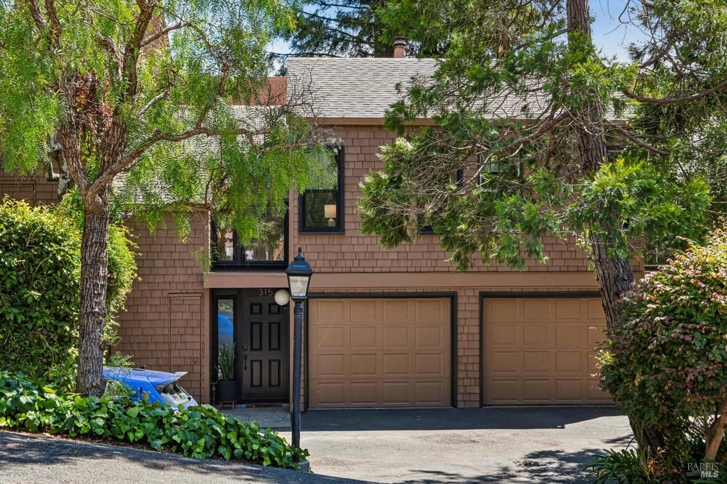 315 Springside Way