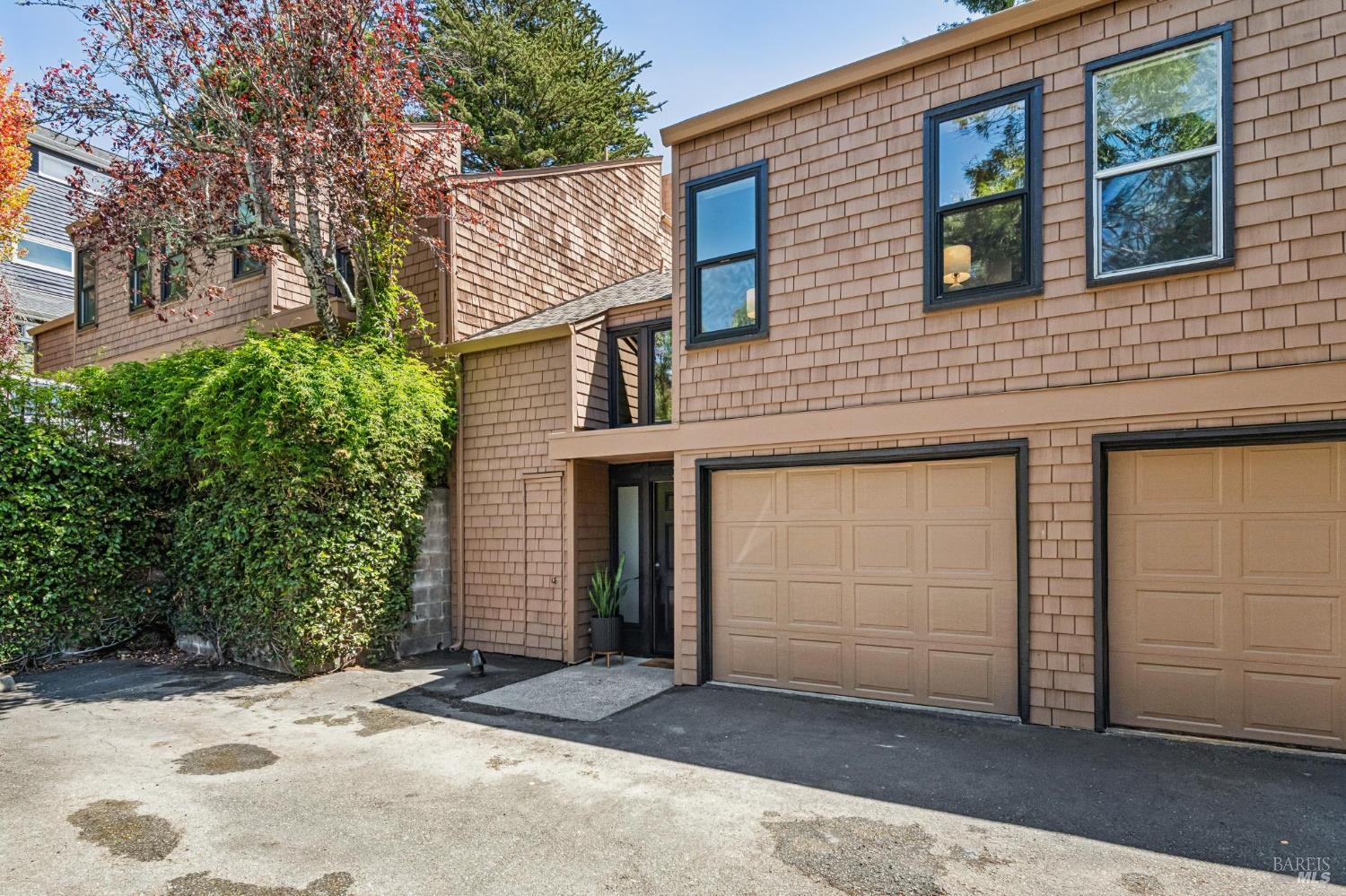 315 Springside Way