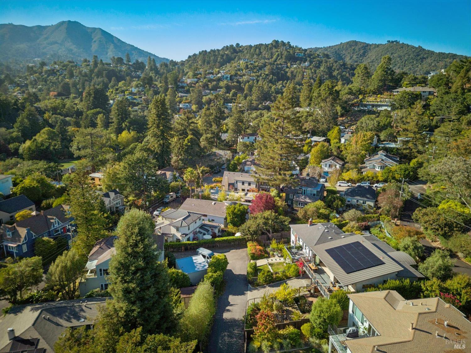 39 Alvarado Avenue