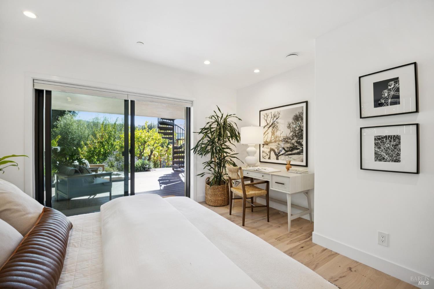 39 Alvarado Avenue