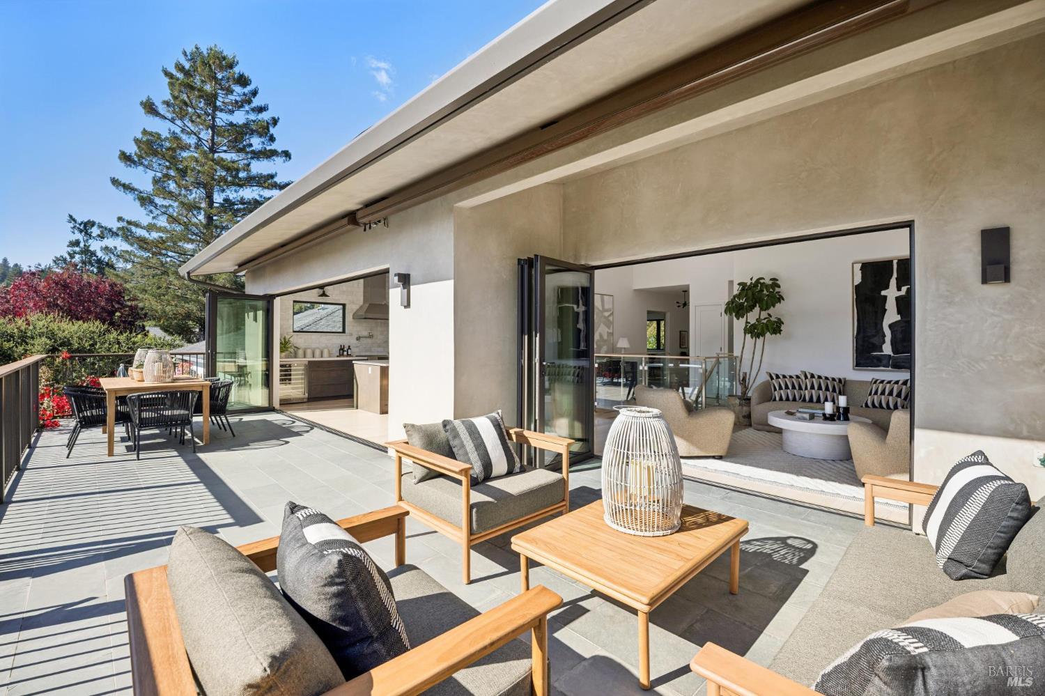 39 Alvarado Avenue