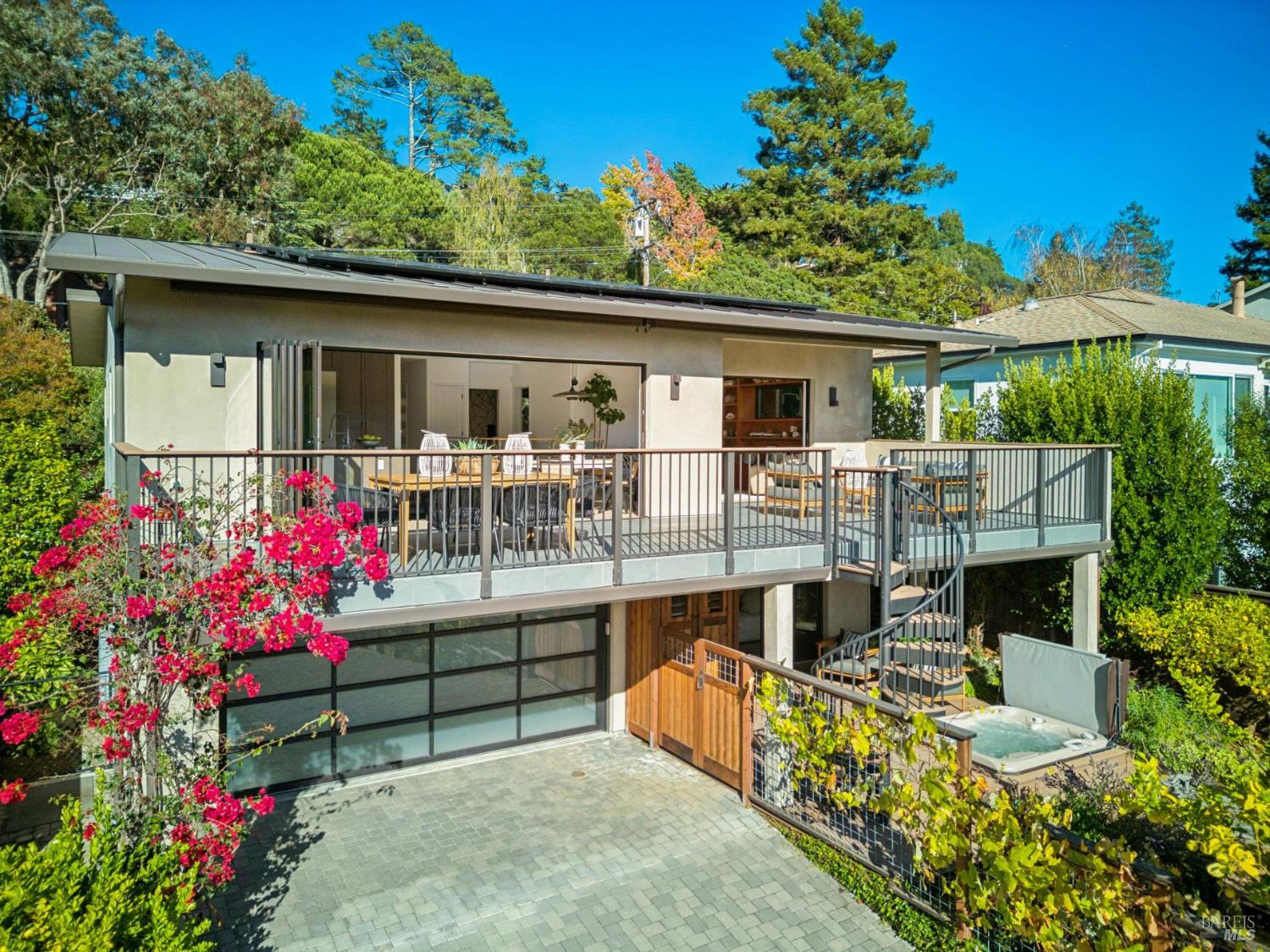 39 Alvarado Avenue