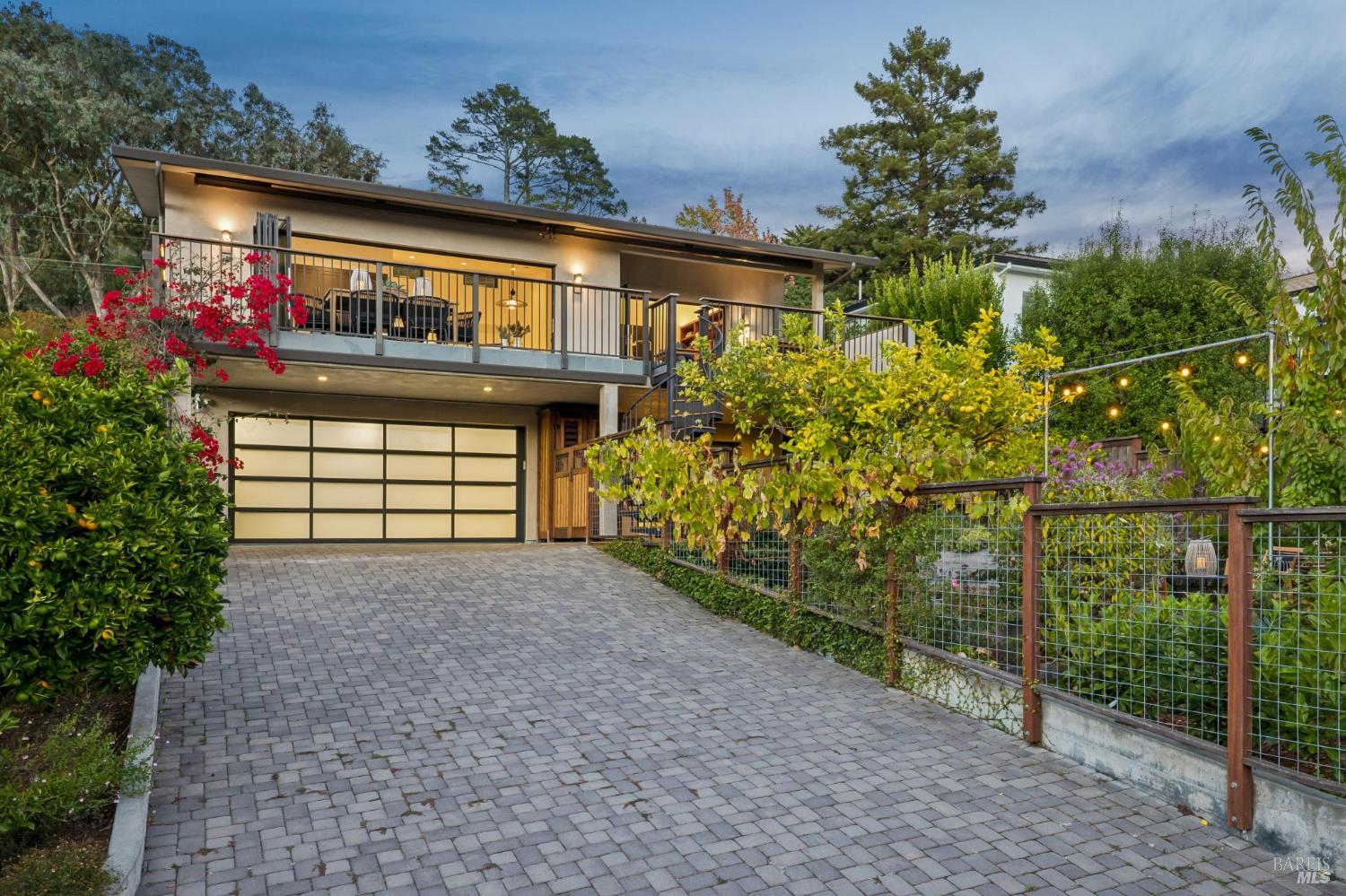 39 Alvarado Avenue