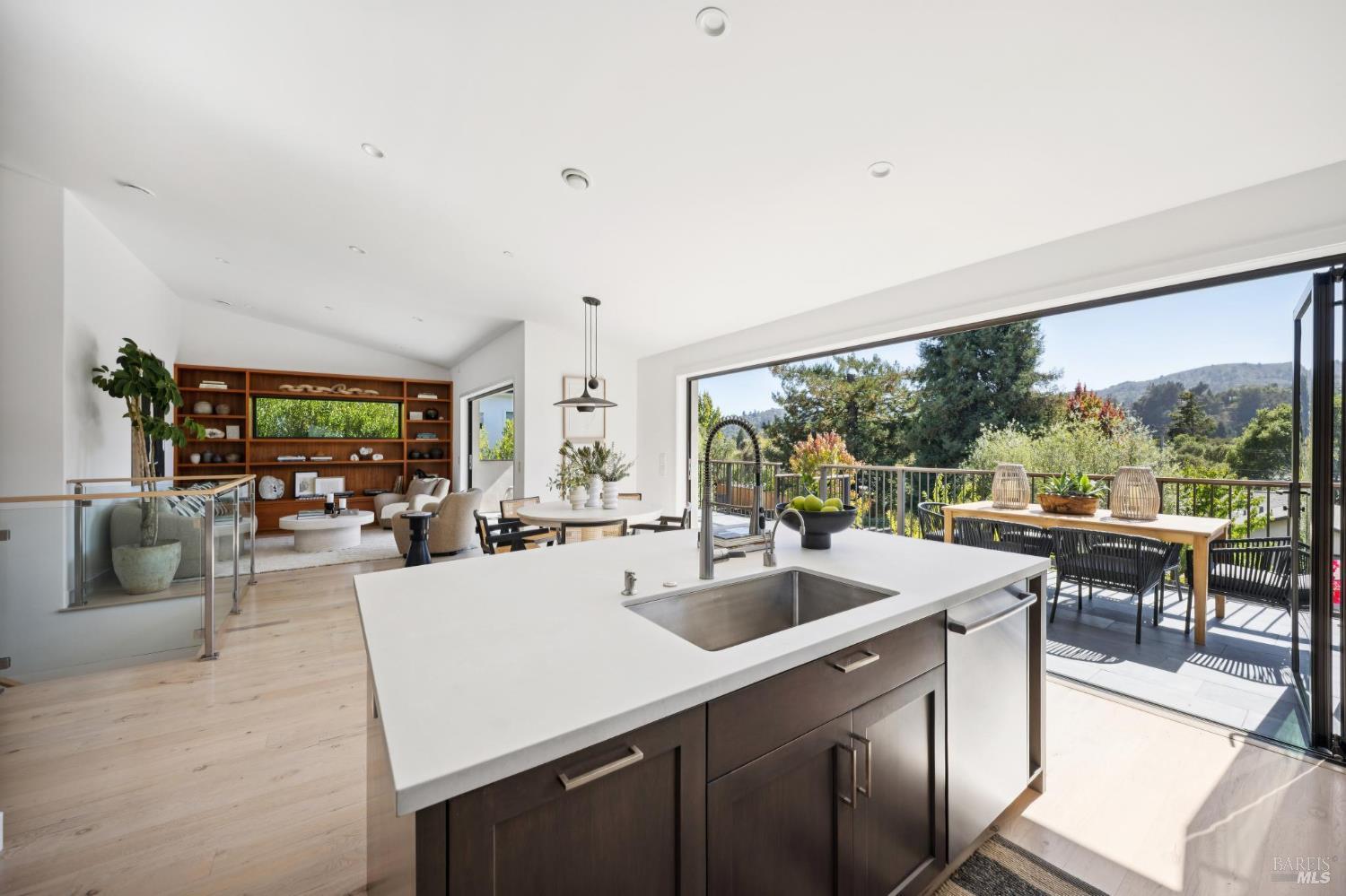 39 Alvarado Avenue