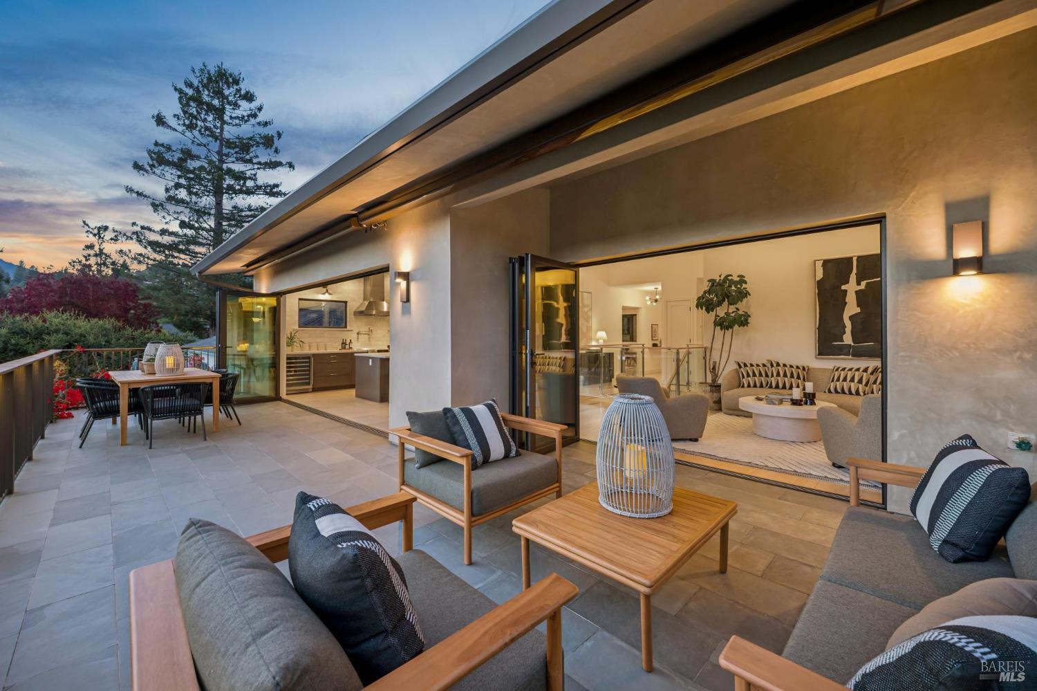 39 Alvarado Avenue