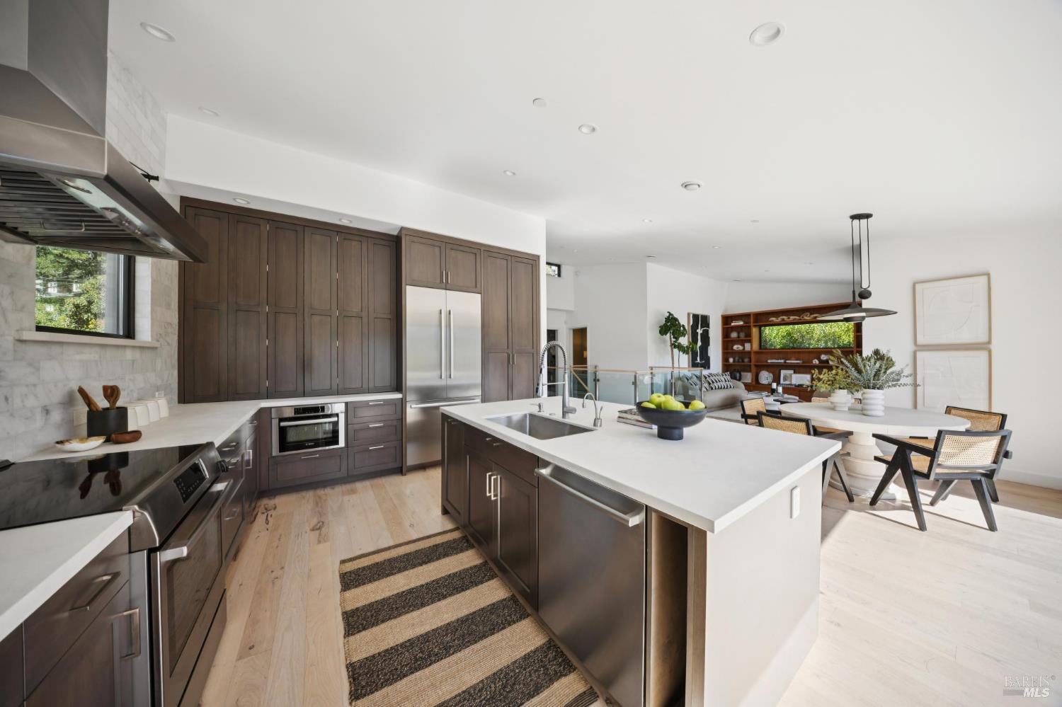39 Alvarado Avenue